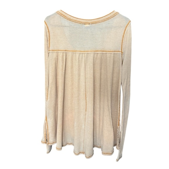 We The Free Kai Henley Top Size Medium - Picture 3 of 5